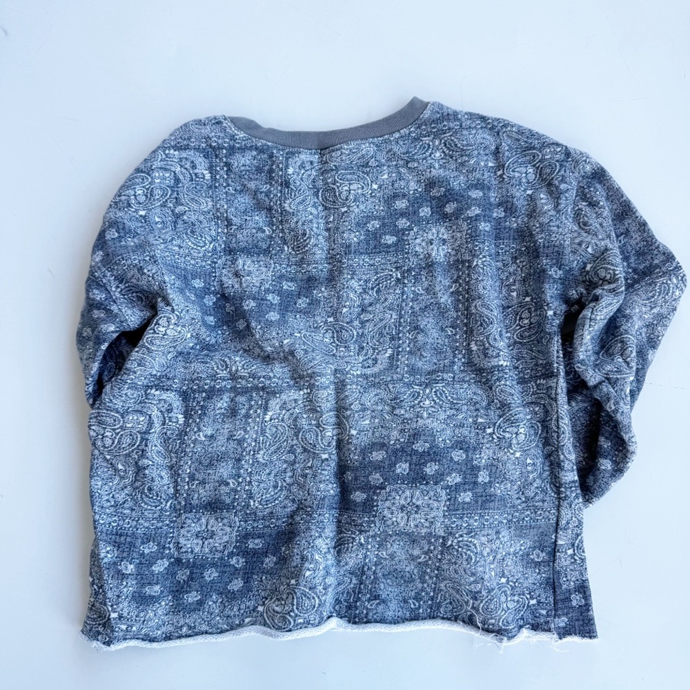 T &B Patterned Sweatshirt - Picture 4 of 4